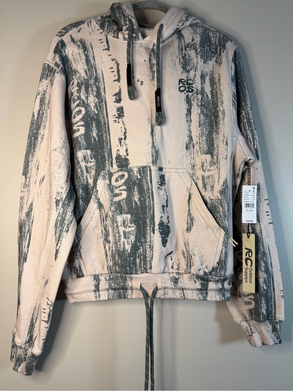 RC Outdoor Supply Brushstroke Print Hoodie in Beige and Gray